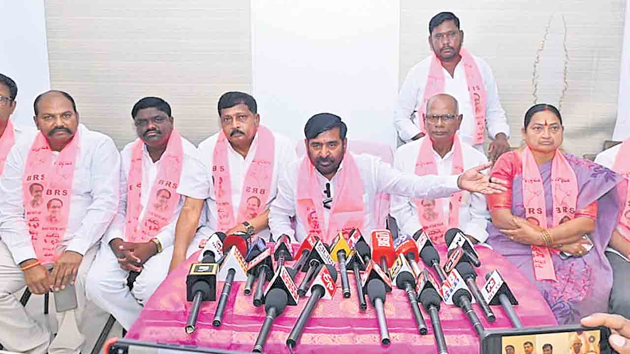 రేవంత్‌.. కేసీఆర్‌ నీ గుండెల్లోనే ఉన్నారు