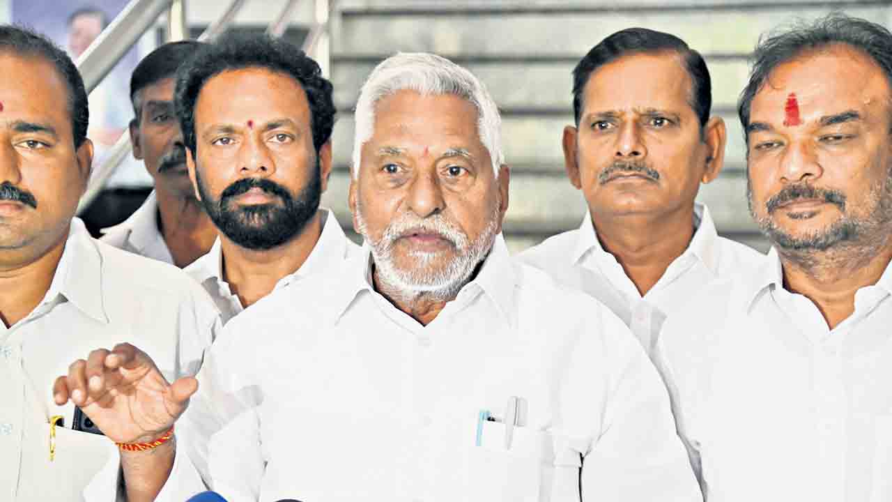 కన్నెపల్లి నుంచి నీళ్లు ఎల్లంపల్లికి ఎత్తిపోయండి