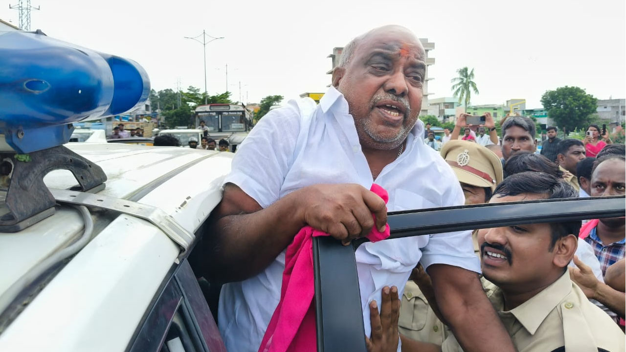Jogu Ramanna | ఆదిలాబాద్‌లో మాజీ మంత్రి జోగు రామన్న అరెస్టు