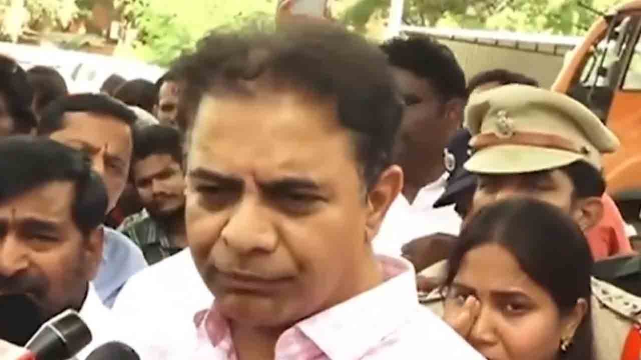 KTR | అక్రమ కేసులతో బీఆర్ఎస్‌ను భయపెట్టలేరు : కేటీఆర్