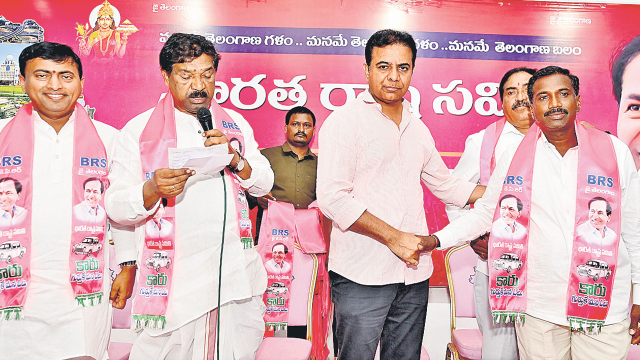 బీఆర్‌ఎస్‌లో భారీగా చేరికలు