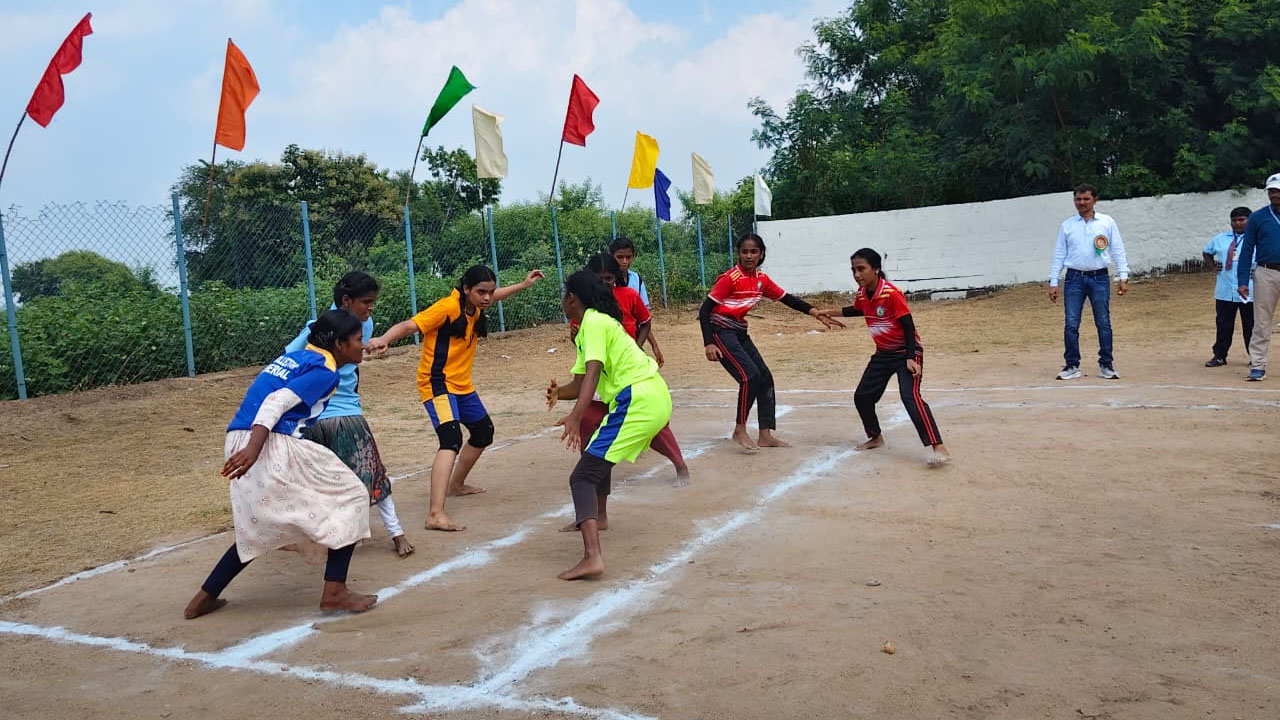 Kabaddi | జోనల్‌ స్థాయి కబడ్డీ పోటీలకు 16 మంది క్రీడాకారిణిల ఎంపిక