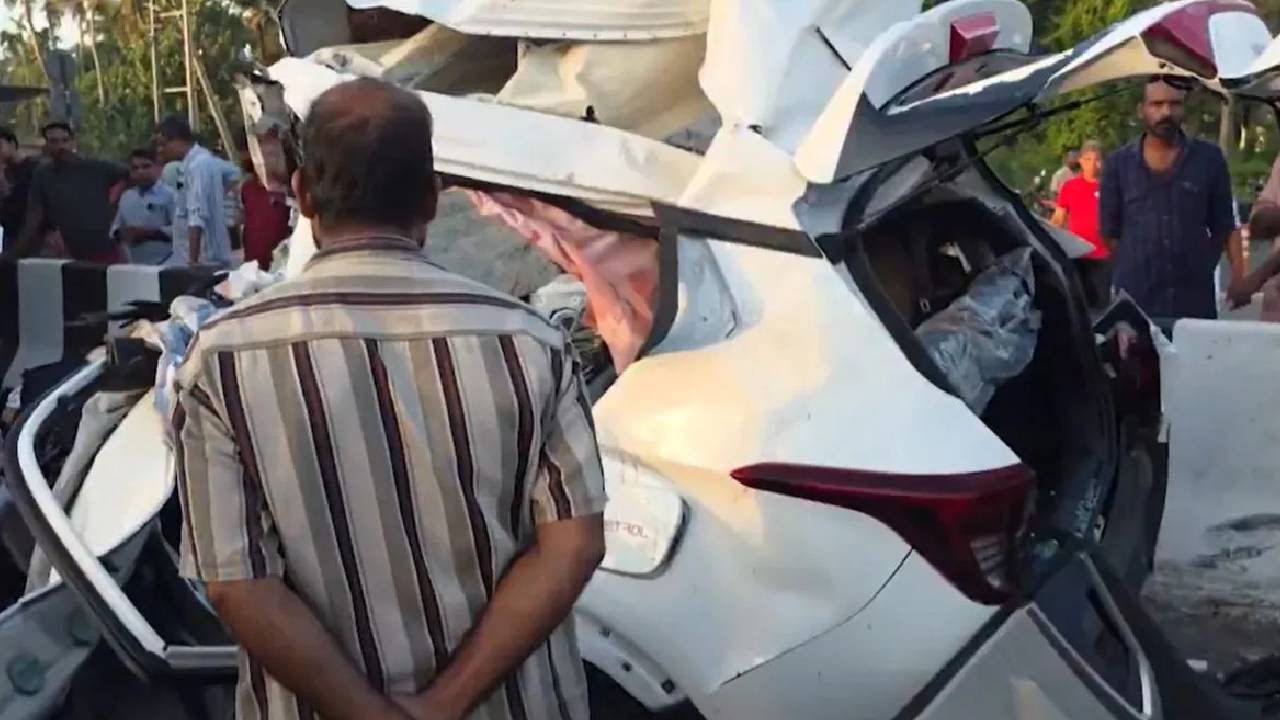 Kerala | ఆగి ఉన్న లారీపైకి దూసుకెళ్లిన కారు.. ఎనిమిది మంది ఇంజినీరింగ్ విద్యార్థులు మృతి