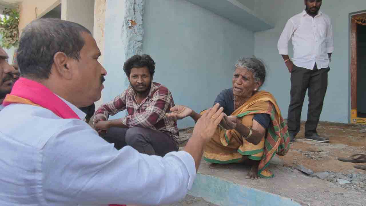 Kodangal Demolitions | రేవంత్‌ రెడ్డితో మాట్లాడుతా.. కొడంగల్ బాధితులకు పట్నం నరేందర్‌ రెడ్డి అండ.. వీడియో