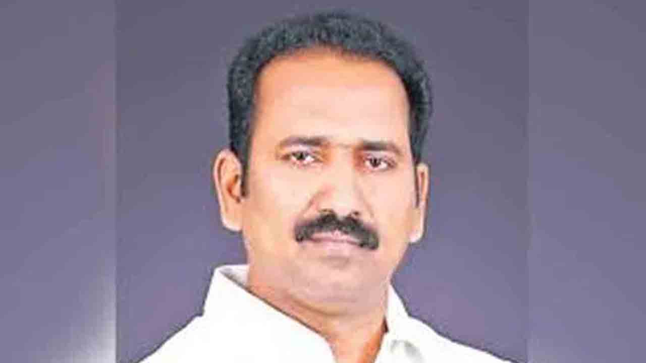 స్కూల్‌ అసిస్టెంట్లుగా పండిట్‌, పీఈటీలు