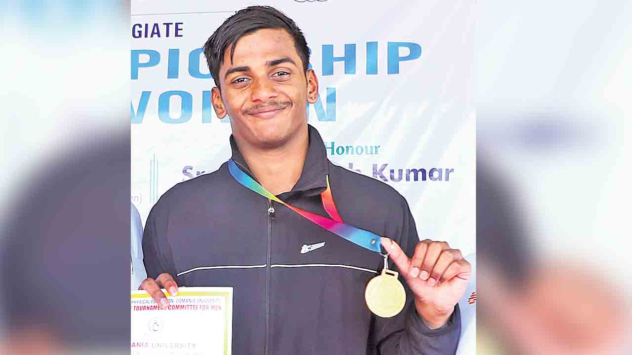 మనీశ్‌కు రెండు స్వర్ణాలు