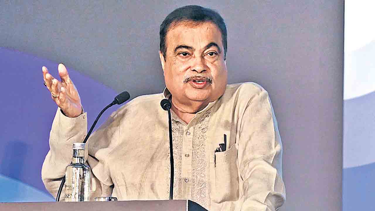 15 ఏండ్ల జాప్యమా..సిగ్గుచేటు!