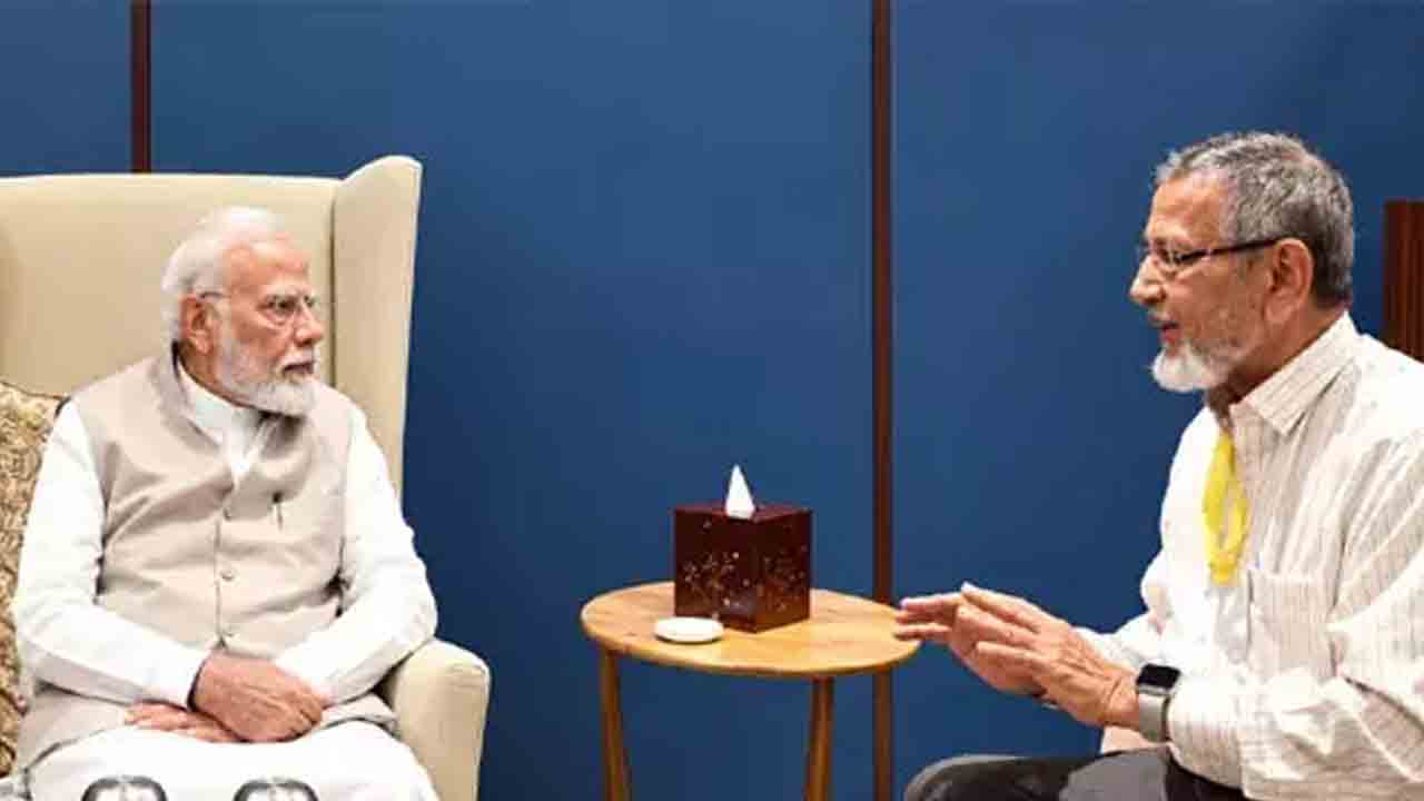 ప్రధాని మోదీకి బాల్య స్నేహితుడి ఫిర్యాదు