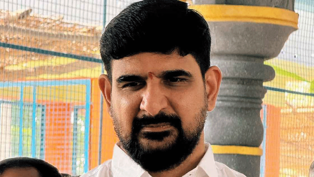 Padi Kaushik Reddy | రేవంత్ రెడ్డి రిబ్బ‌న్ కటింగ్ సీఎం.. పాడి కౌశిక్ రెడ్డి ఫైర్‌..!