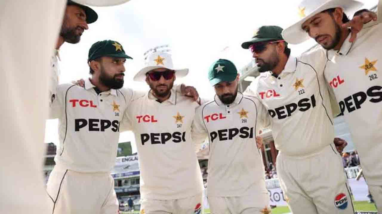 పాక్‌ క్రికెట్‌లో మళ్లీ సంక్షోభం!.. సెలక్షన్‌ కమిటీకి మిస్బా ఉల్‌ హక్‌ రాజీనామా