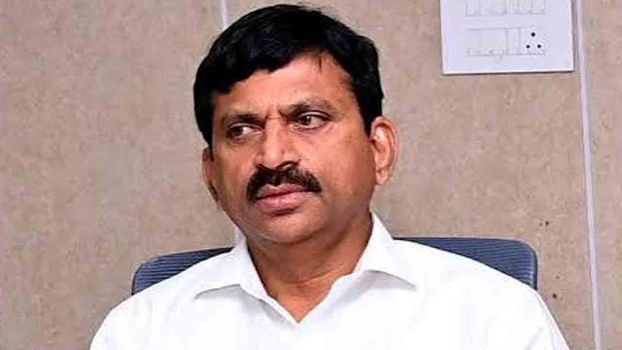 పాలేరు నుంచి పరారీ!.. కొత్తగూడెంపై గురి