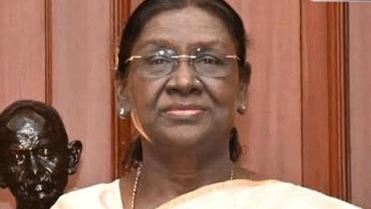 President Murmu | కాంస్యం గెలిచిన భార‌త మెన్స్ బ్యాడ్మింట‌న్ జ‌ట్టుకు రాష్ట్ర‌ప‌తి అభినంద‌న‌లు..!