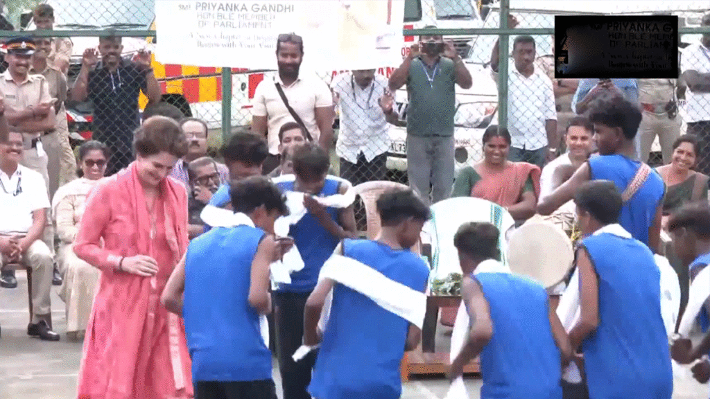 Priyanka Gandhi | విద్యార్థుల‌తో క‌లిసి ప్రియాంకాగాంధీ డ్యాన్స్‌.. వీడియో వైర‌ల్‌..!