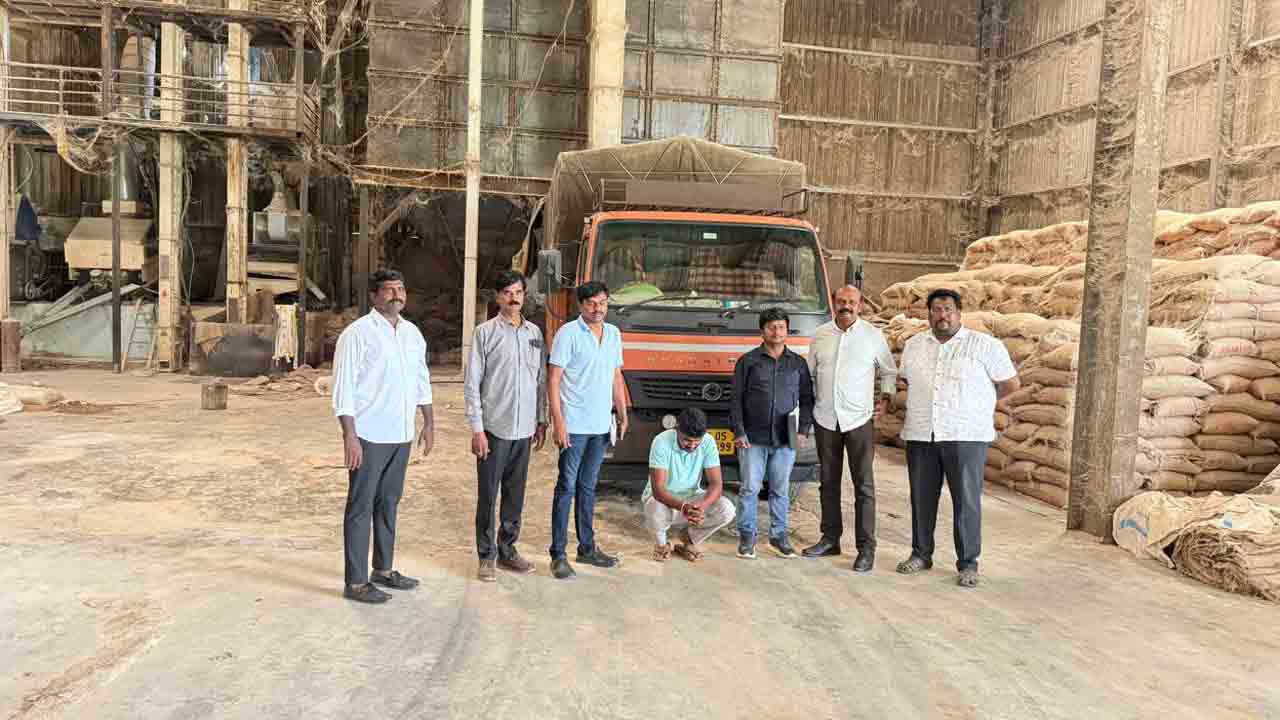 Ration Rice | శామీర్‌పేట టు రామారం.. తనిఖీల్లో ఎన్ని క్వింటాళ్ల రేషన్‌ బియ్యం సీజ్‌ చేశారో తెలుసా..?