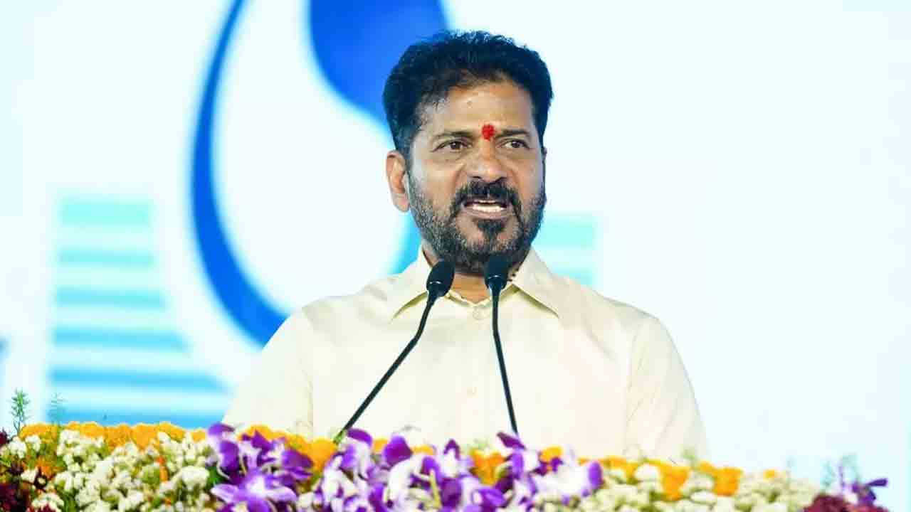 ప్రజలే పాలనకు కేంద్రబిందువు.. పోరాట స్ఫూర్తితో ఆధునిక తెలంగాణ నిర్మాణం : సీఎం