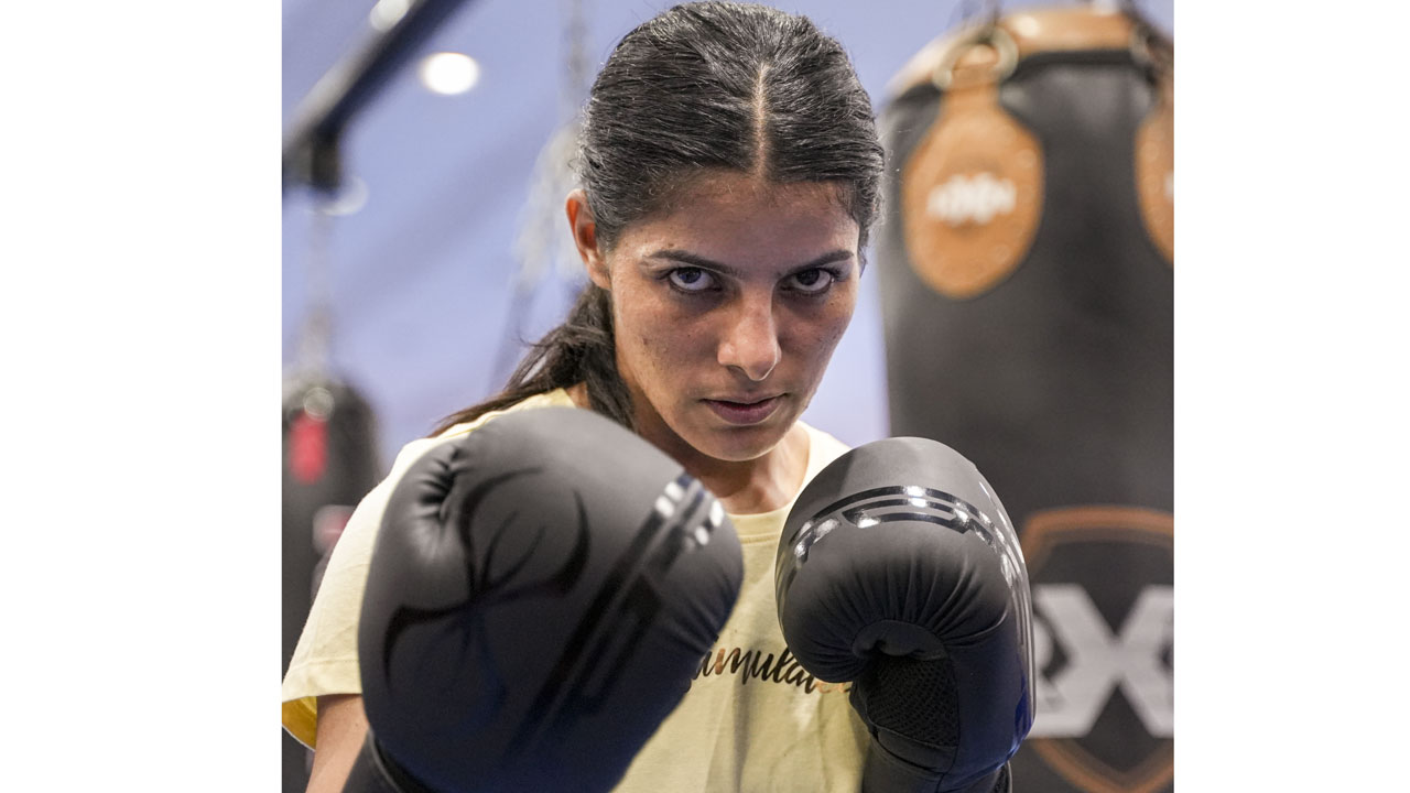 Sakshi Boxing