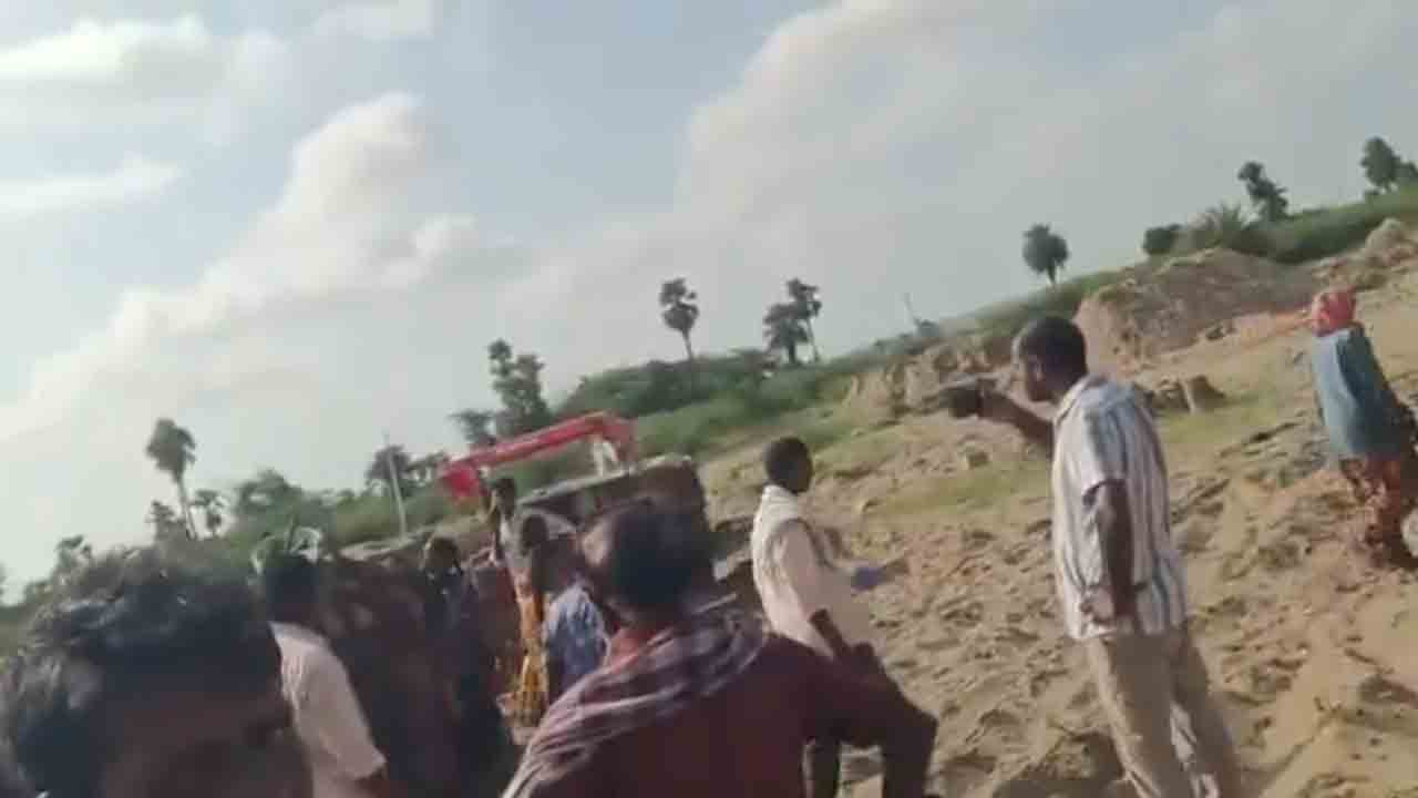 Sand Mining | జూపల్లికి ఓట్లేసింది మా పొలాలు నాశనం చేసేందుకా..? రైతుల ఆగ్రహం.. వీడియో