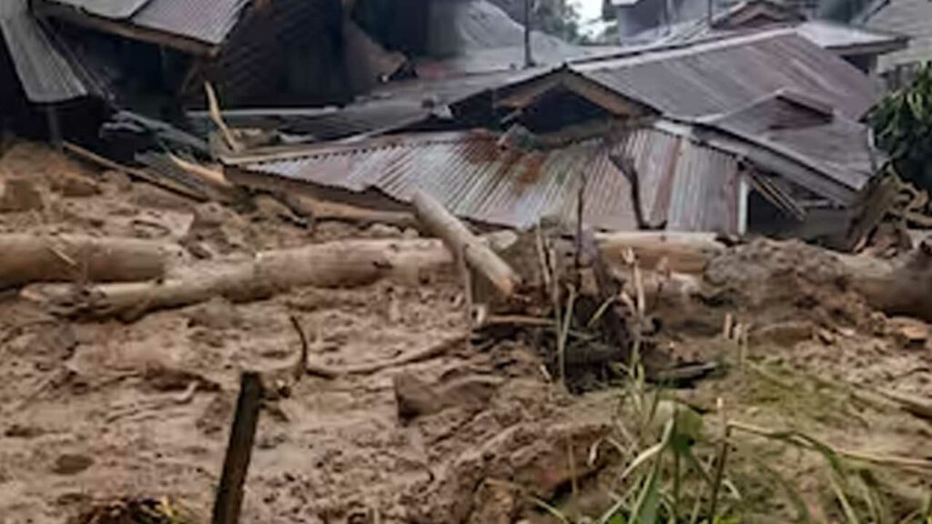 Landslides | సిక్కింలో విరిగిపడిన భారీ కొండచరియలు