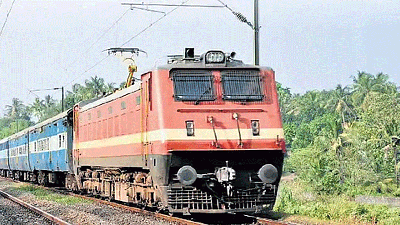Special Trains | చ‌ర్ల‌ప‌ల్లి నుంచి శ్రీకాకుళంకు 16 ప్ర‌త్యేక రైళ్లు.. ఎప్ప‌టి నుంచి తెలుసా..?
