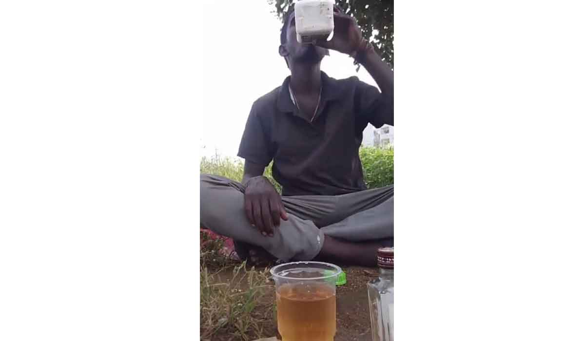 Suicide Attempt | మారేడుగొండలో యువకుడి ఆత్మహత్యాయత్నం.. సోషల్‌ మీడియాలో వీడియో కలకలం