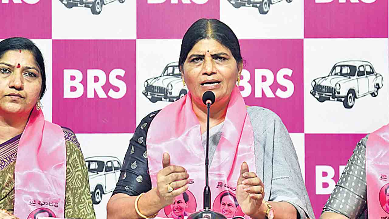 రాజకీయ జన్మనిచ్చిన బీఆర్‌ఎస్‌పైనే విమర్శలా?