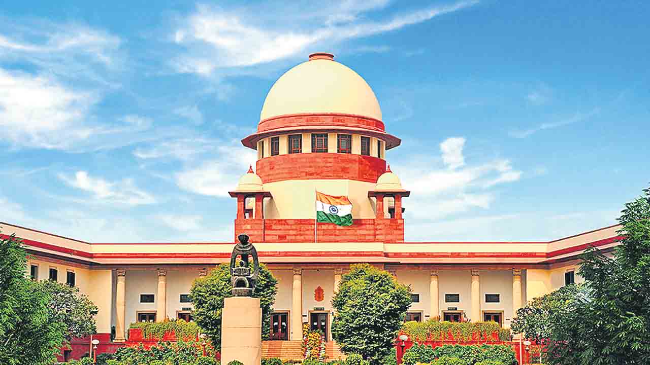 అనర్హతపై మూడు నెలల్లో తేల్చాలి!