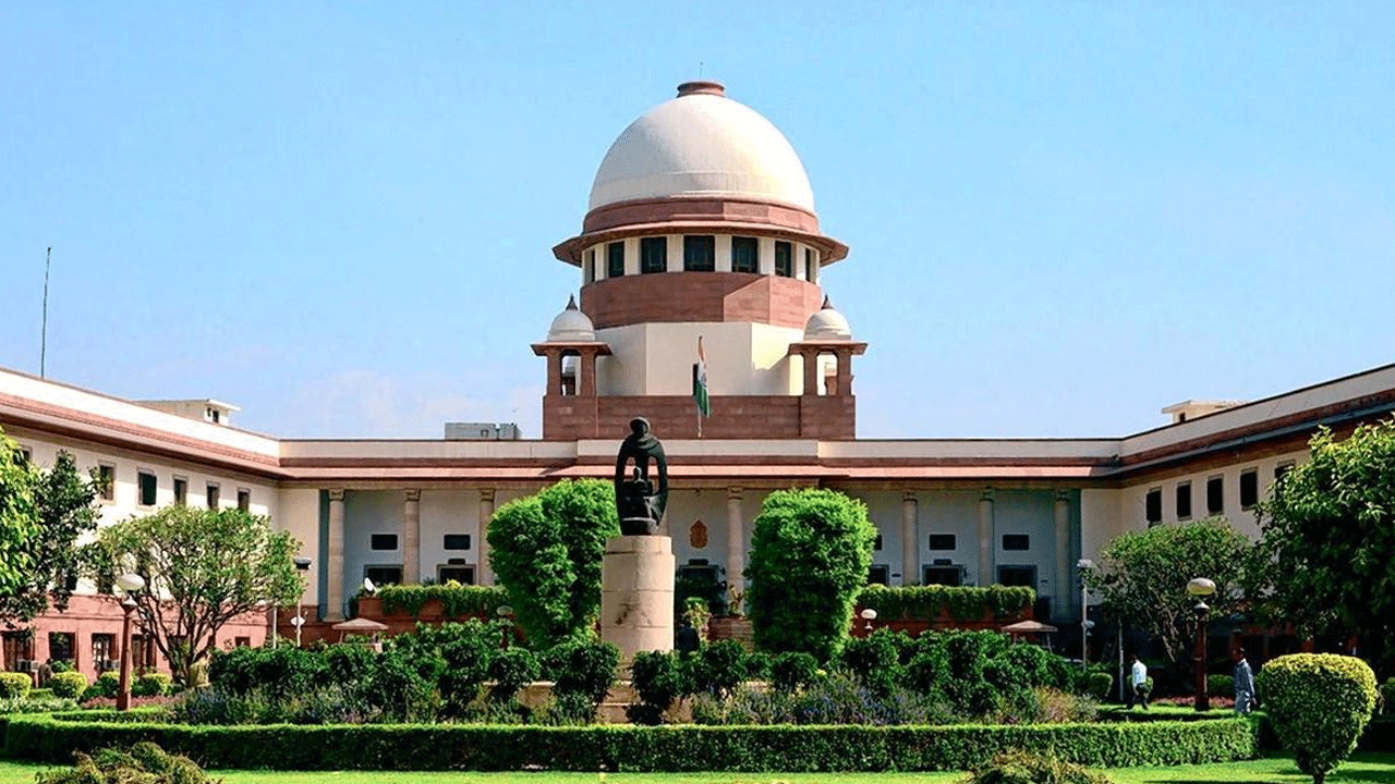 Supreme Court | ఆరో త‌ర‌గ‌తి విద్యార్థుల‌కు త్రిభాషా విధానం నుంచి మిన‌హాయింపు ఇవ్వండి.. కేంద్రానికి సుప్రీంకోర్టు ఆదేశం.