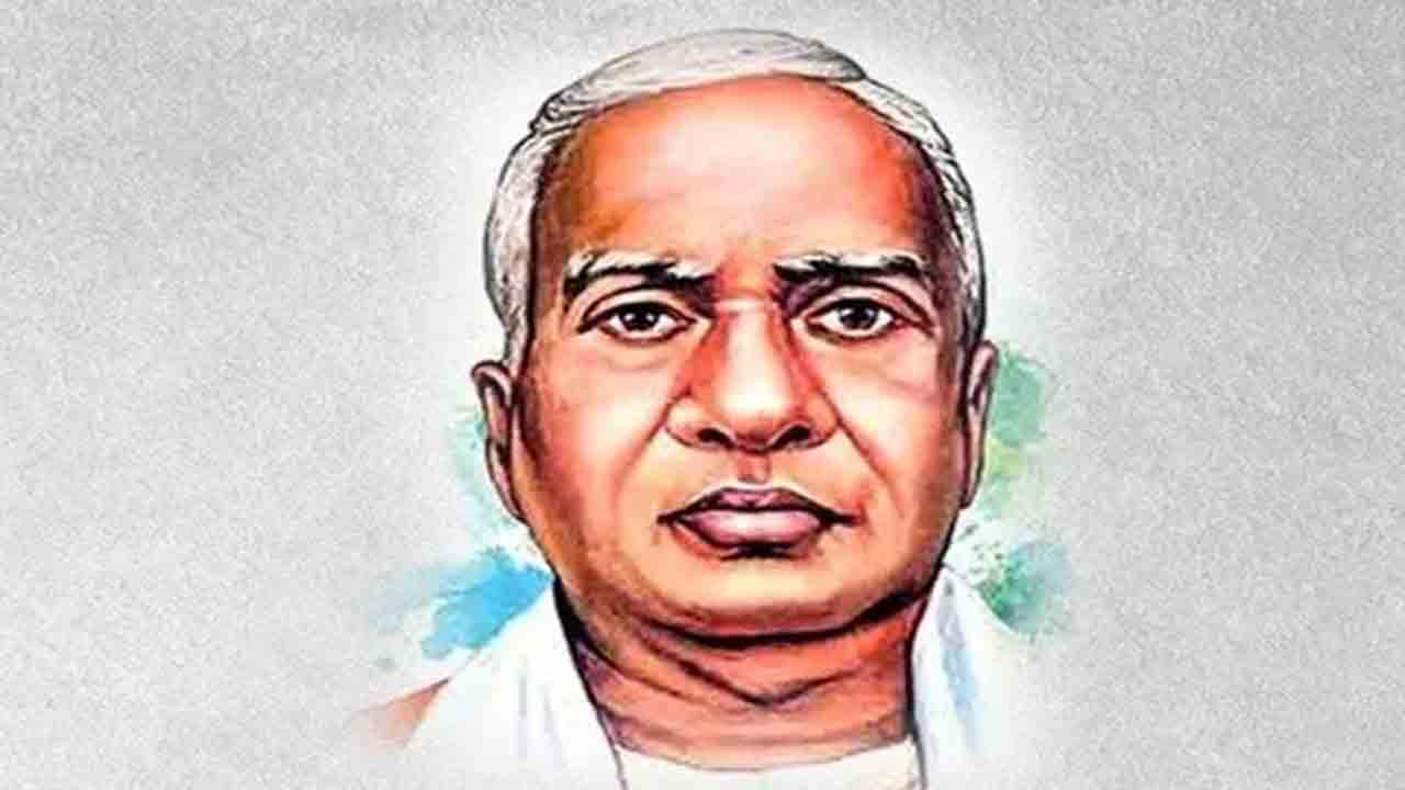 12 మందికి ప్రతిభా పురస్కారాలు.. 2026 సంవత్సరానికి గాను ప్రకటించిన తెలుగు వర్సిటీ