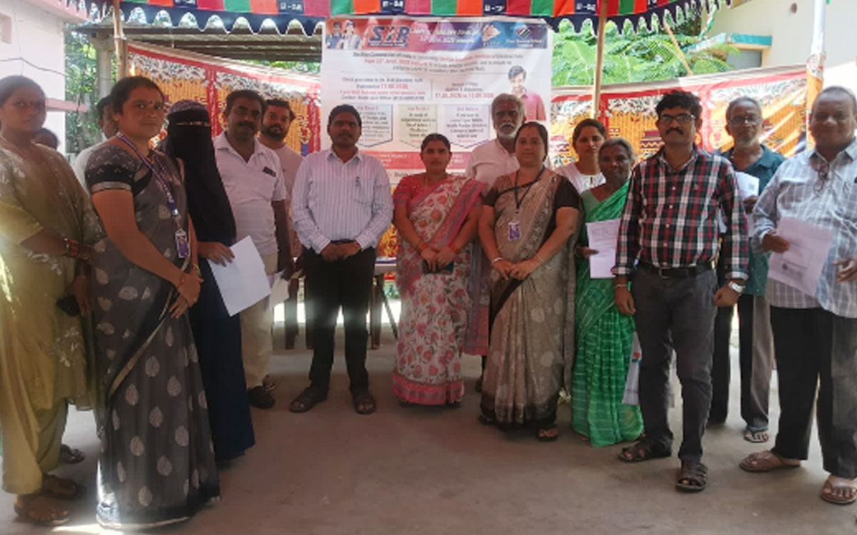 'నో మ్యాపింగ్‌ ఓటర్లు ధ్రువపత్రాలతో హియరింగ్‌కు హాజరుకావాలి'