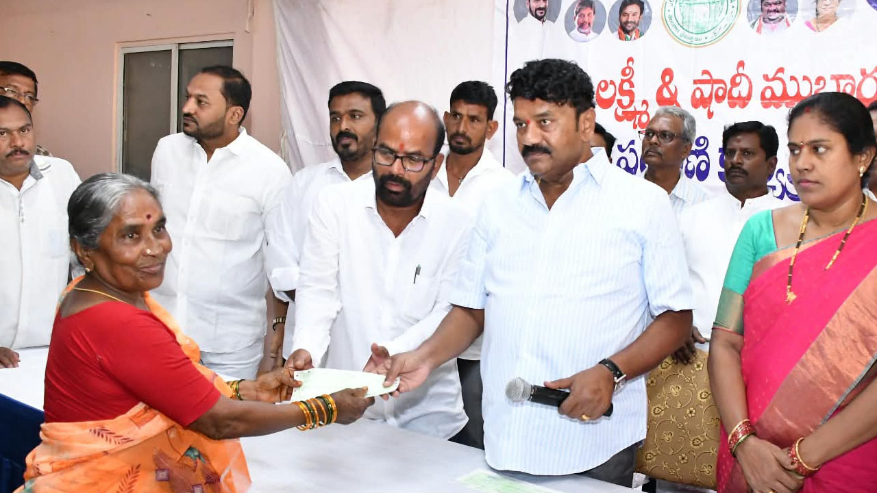 Talasani Srinivas Yadav | కాంగ్రెస్ మోసపూరిత హామీలపై నిలదీయాలి : మాజీ మంత్రి తలసాని