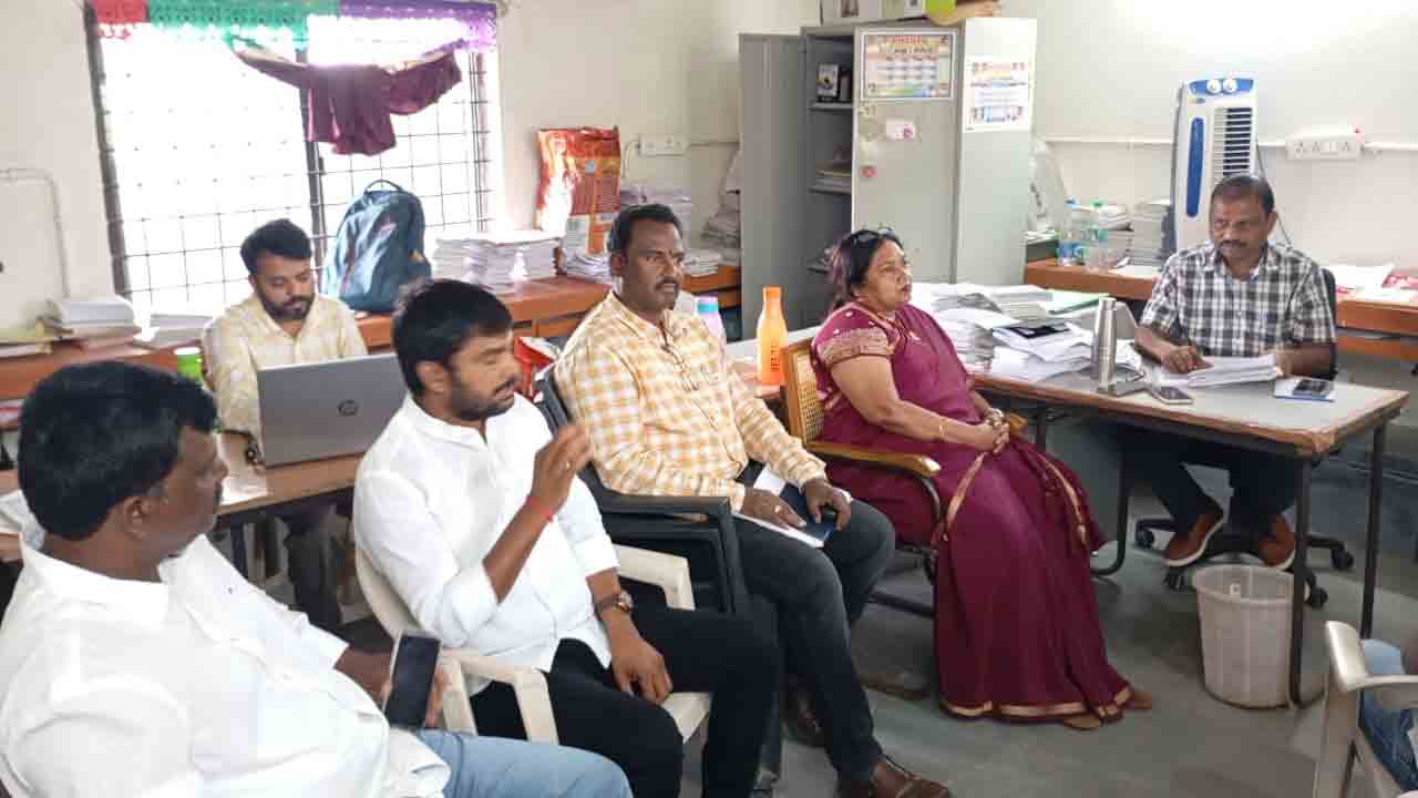 Upadi hami works | సర్పంచ్‌ ఫిర్యాదు.. ఉపాధిహామీ పనుల బిల్లులపై విచారణ