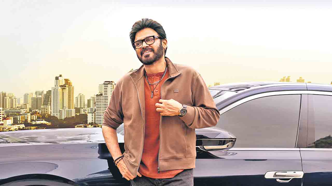 ఓ వారం ఆలస్యంగా ఆదర్శకుటుంబం