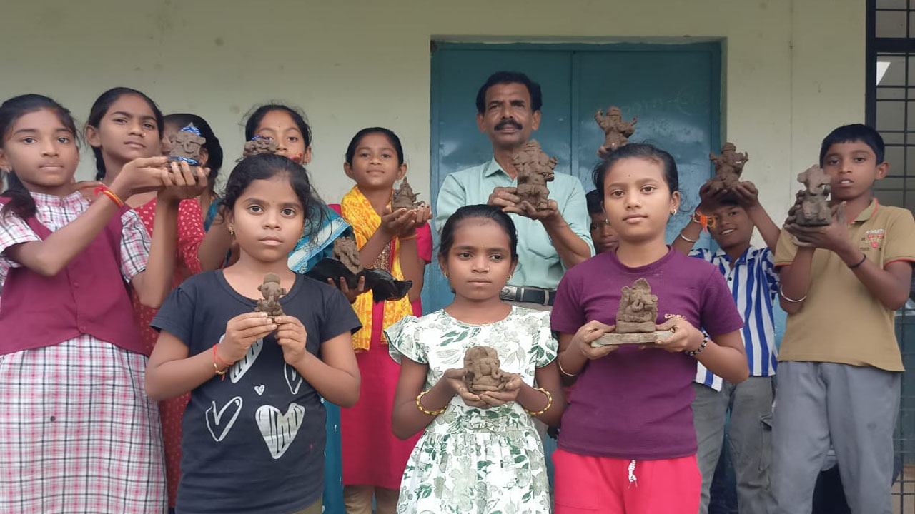 Environmental Protection | మట్టి గణనాథులతో పర్యావరణ పరిరక్షణ