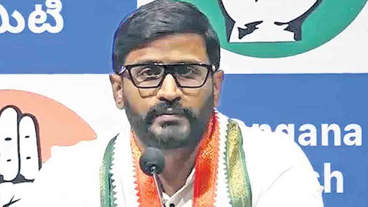 బీఆర్‌ఎస్‌ నేతలపై దళితులతో దాడులు చేయిస్తాం.. మండలి విప్‌ బల్మూరి బెదిరింపులు