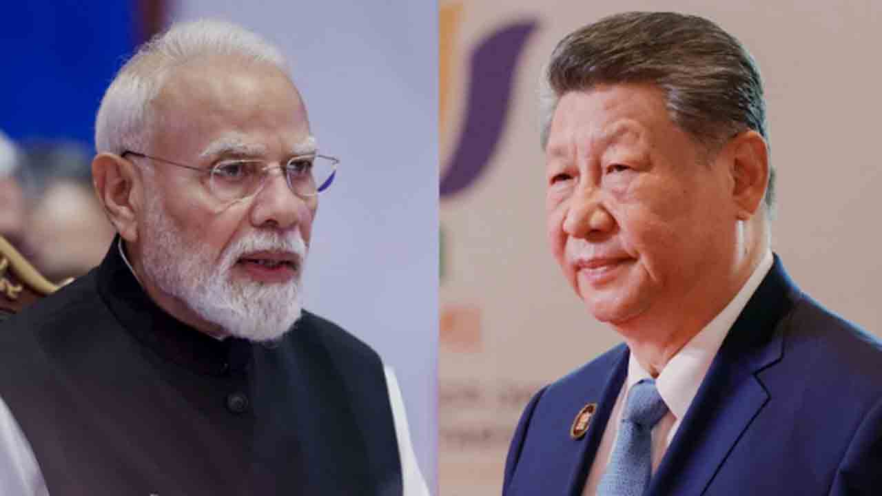 Jinping With PM Modi | ‘ఒకరి బలాల నుంచి మరొకరు నేర్చుకోవచ్చు’.. ప్రధాని మోదీతో చైనా అధ్యక్షుడు జిన్పింగ్ Jinping With PM Modi | ‘ఒకరి బలాల నుంచి మరొకరు నేర్చుకోవచ్చు’.. ప్రధాని మోదీతో చైనా అధ్యక్షుడు జిన్పింగ్