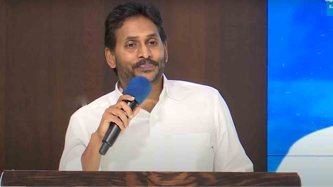 YS Jagan | ఏపీలో అక్షరాస్యత పెరుగుదలపై తప్పుడు గణాంకాలు : వైఎస్‌ జగన్‌
