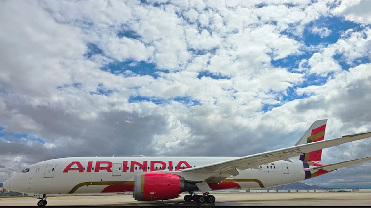 Air India Pilot: జూరిచ్ టు ఢిల్లీ విమానం.. ఎయిర్ ఇండియా పైల‌ట్ స‌స్పెన్ష‌న్‌