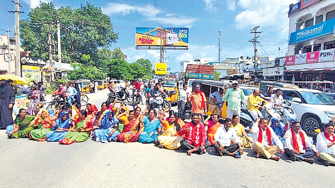 ‘సర్‌’ సర్వే ప్రాణాల మీదికి తెస్తున్నది