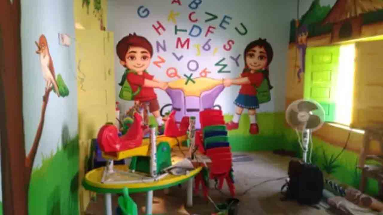 Anganwadi Centre | చిన్నారులకు గన్నేరు ఆకులు పడ్డ ఆహారం.. సీక్రెట్‌గా వైద్యం