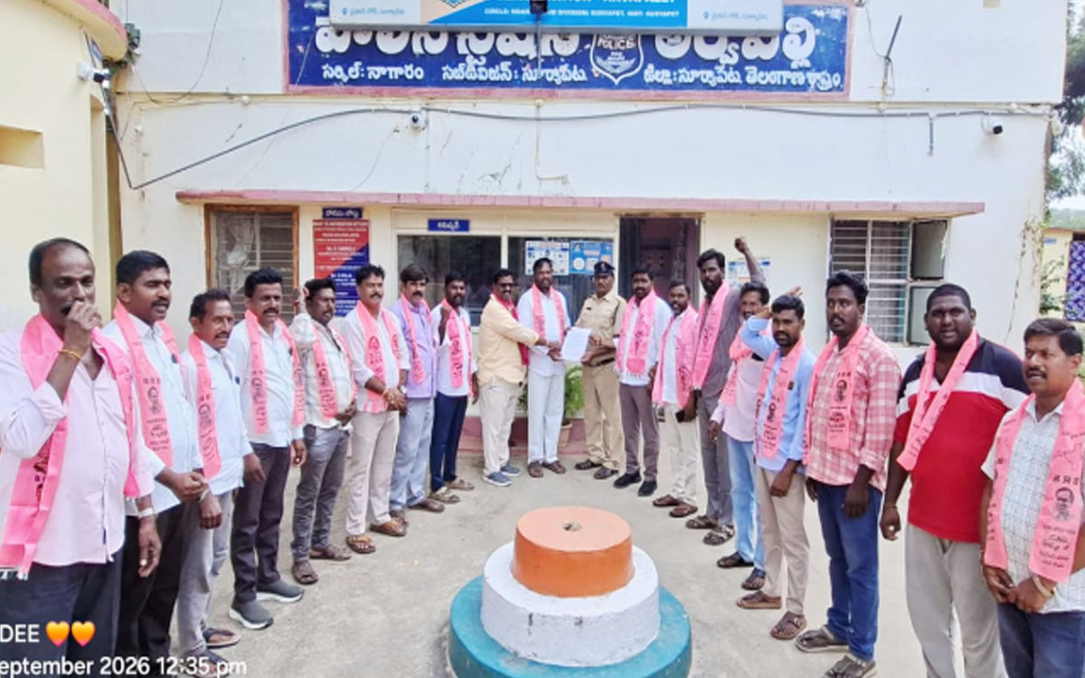 ‘షాద్‌న‌గ‌ర్ ఎమ్మెల్యేపై కేసు నమోదు చేయాలి’