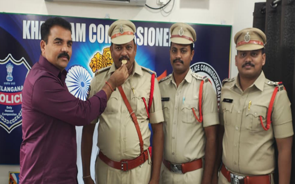 హెడ్ కానిస్టేబుల్ హ‌రికి ఏఎస్ఐగా పదోన్నతి