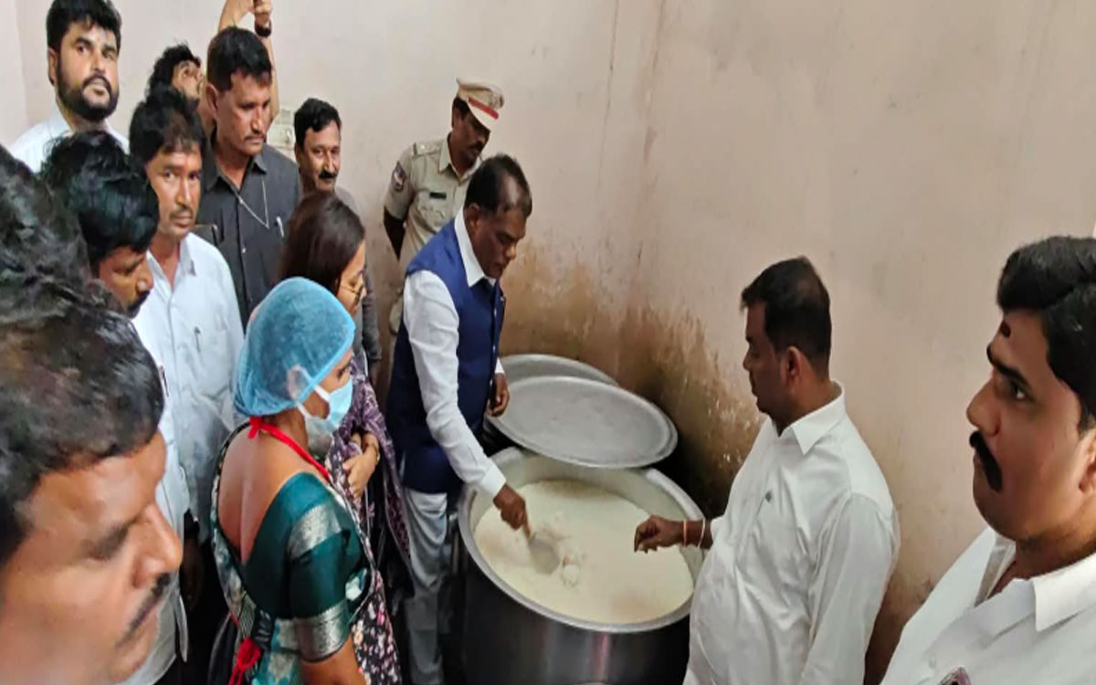 చదువుతోనే ఉన్నత శిఖరాలు : బక్కి వెంకటయ్య