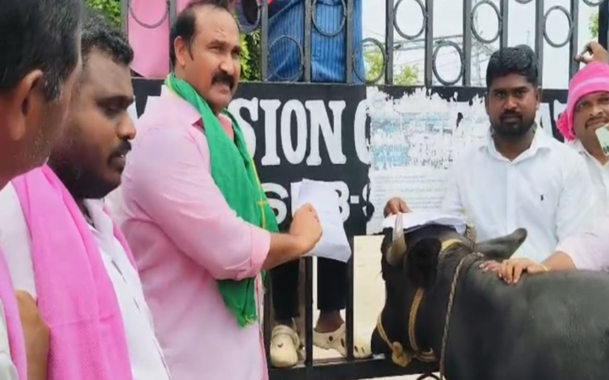 'రైతాంగాన్ని సంక్షోభంలోకి నెట్టిన కాంగ్రెస్ ప్రభుత్వం'