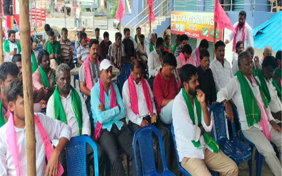'రైతు సమస్యలను వెంటనే పరిష్కరించాలి'