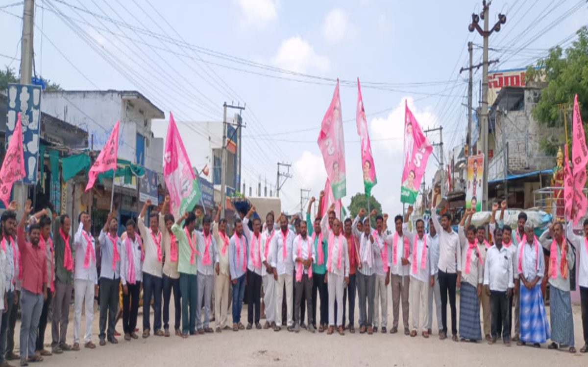 ‘గిరిజన డిక్లరేషన్ అమలు చేయాలి’