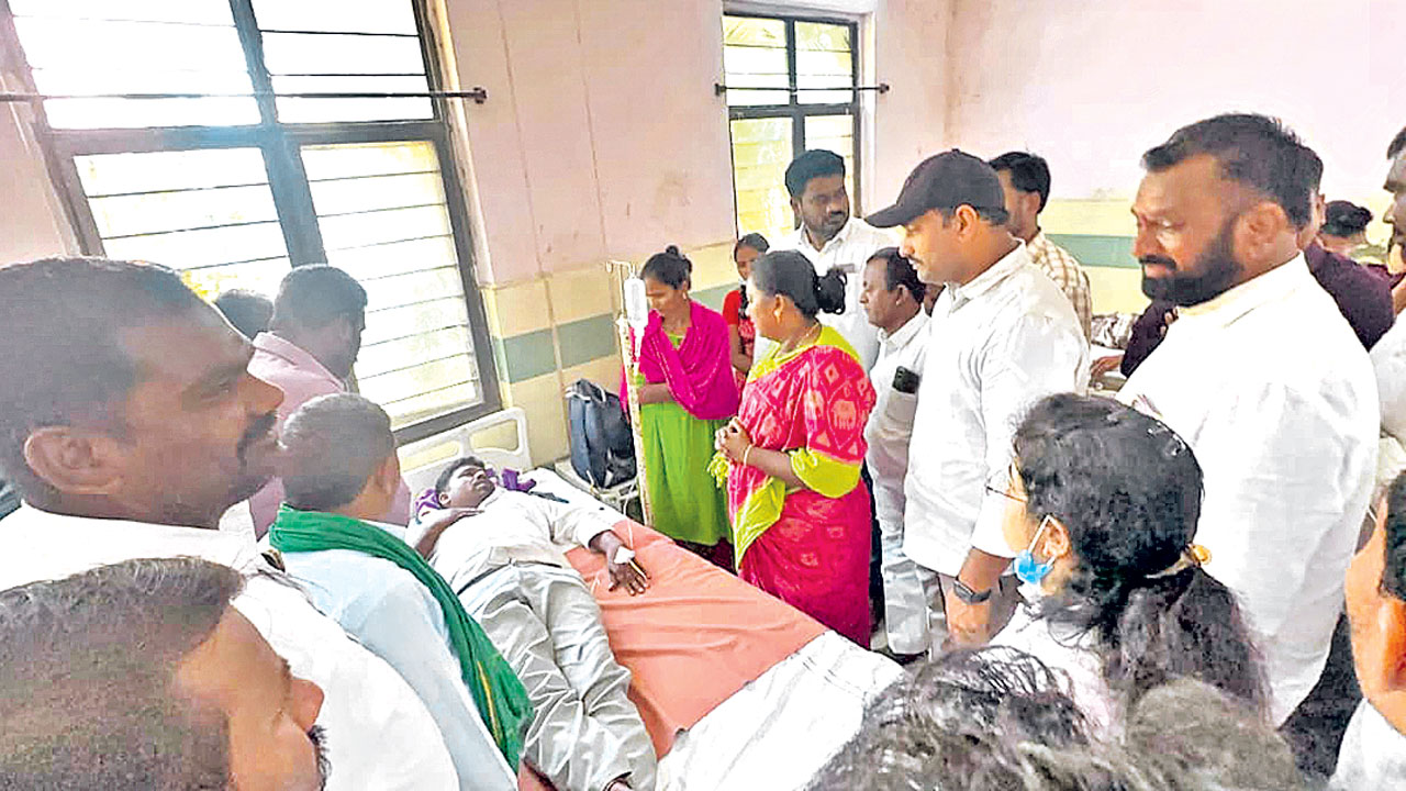 సెల్ఫీ వీడియో తీసి వ్యక్తి ఆత్మహత్యాయత్నం