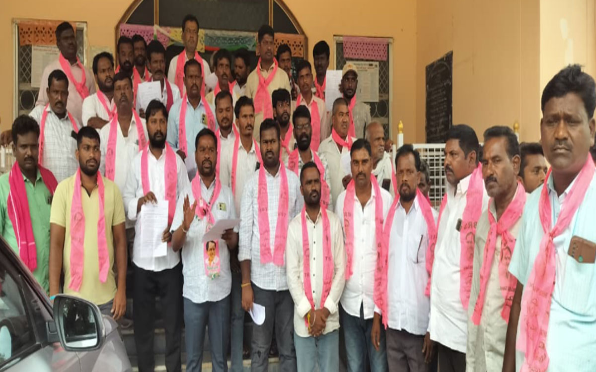 హామీలను అమలు చేయాలని కోరుతూ ప్రజావాణిలో వినతి