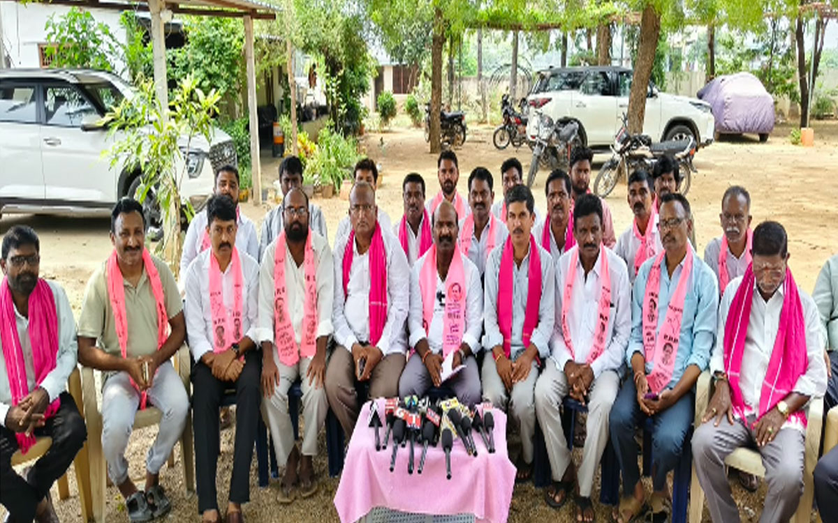 'రియల్ ఎస్టేట్ బ్రోకర్ వందల కోట్లకు ఎలా ఎదిగింది ప్రజలకు తెలుసు'