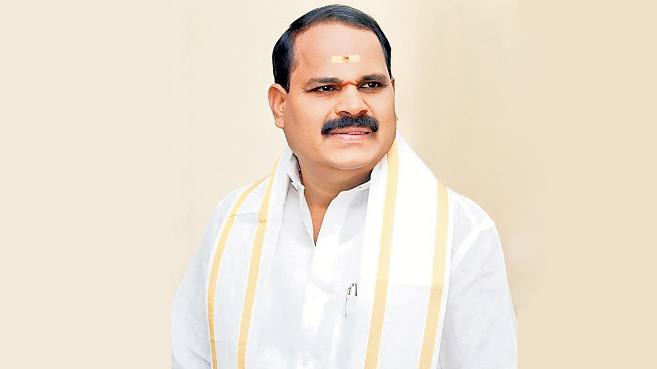 అవును.. కేసీఆర్‌ చావు కోరుతున్నం!