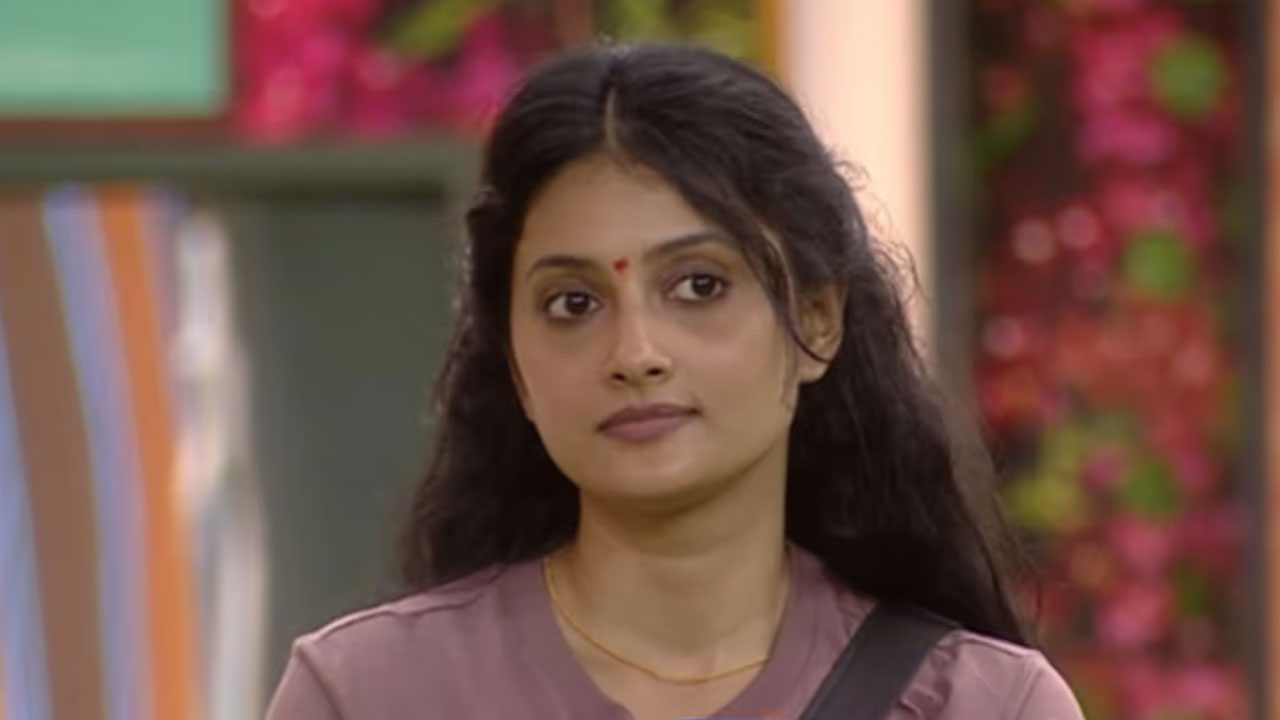 Bigg Boss 10 | బిగ్ బాస్ తెలుగు 10లో దేబ్జానీ రచ్చ.. ‘మోసం చేశావు’ అంటూ ముఖేష్‌పై ఫైర్, కెప్టెన్సీ రేసులో ట్విస్టులు!